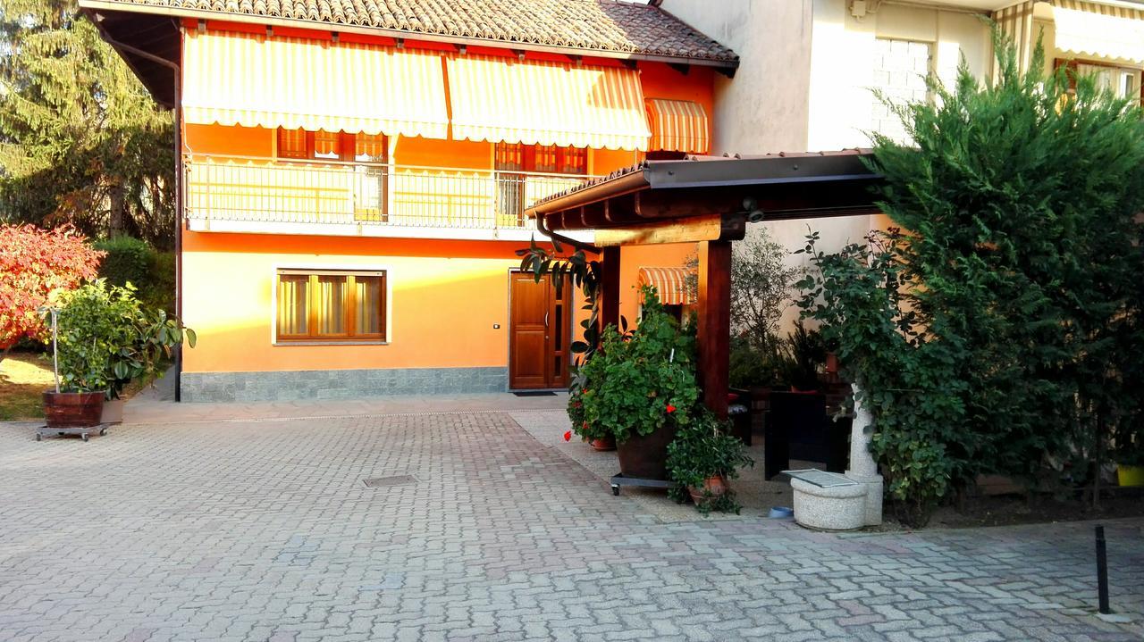 Casa Sammo Villa Piobesi d'Alba Buitenkant foto